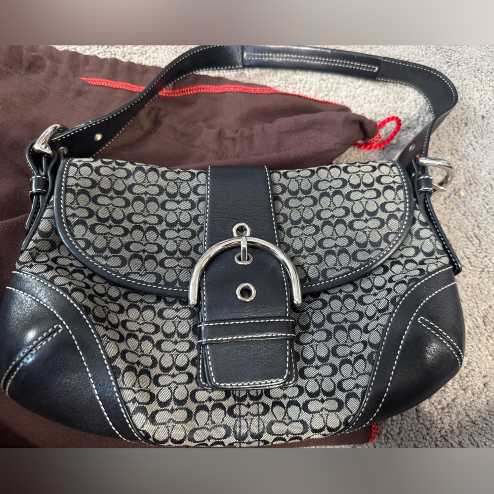 Coach Vintage Soho 6818 Gray Black Micro
Signature C Leather Hobo Y2K